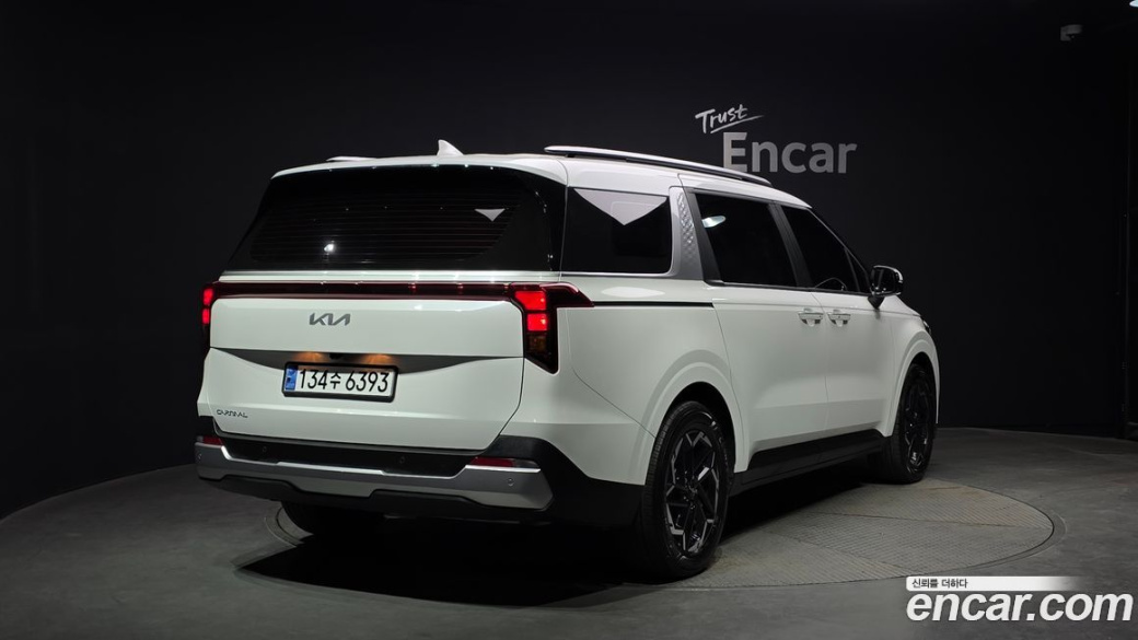 Kia Carnival 9-Seater Prestige, 2025