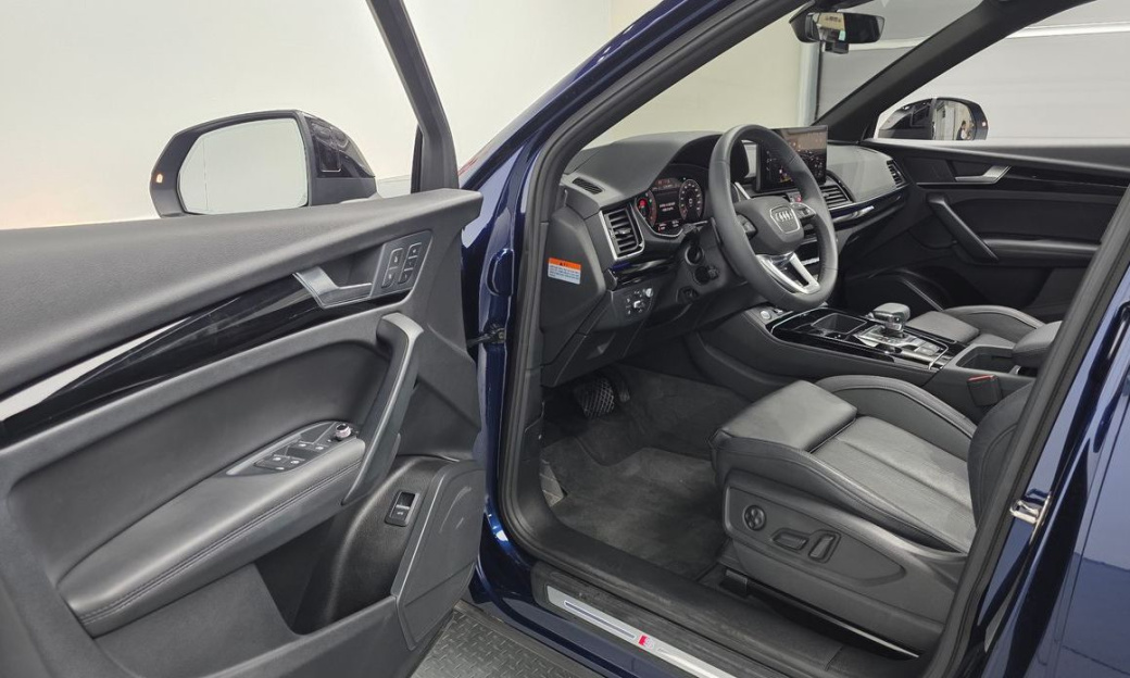 Audi Q5 45 TFSI Quattro Premium, 2024