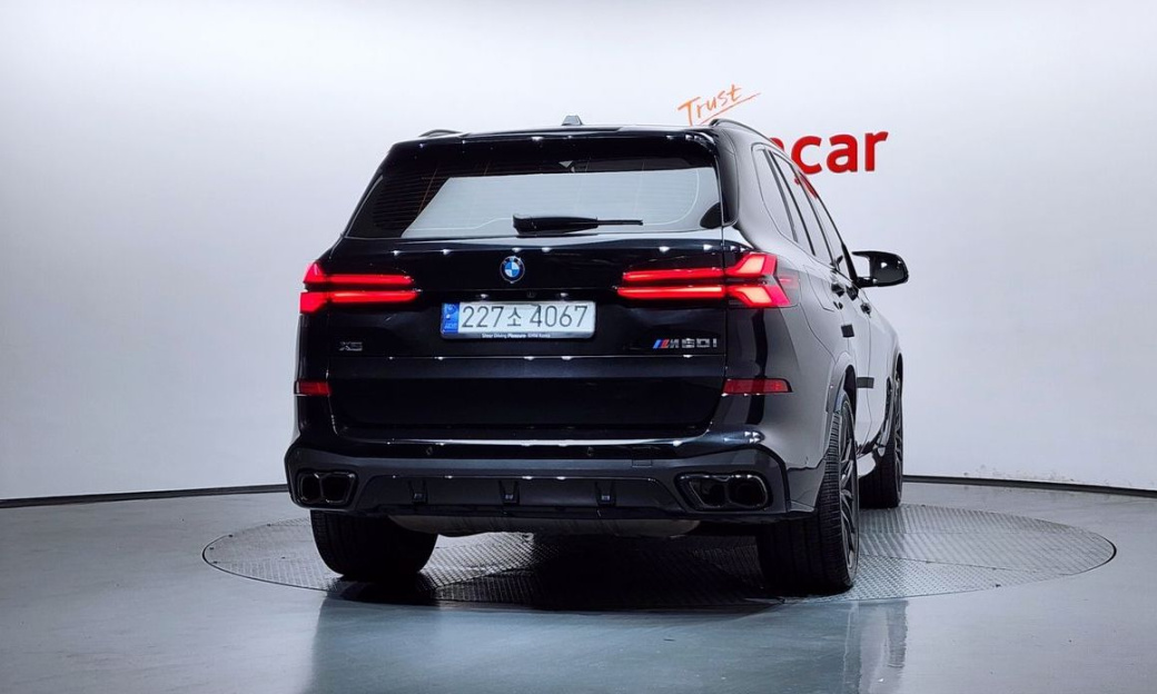BMW X5 M60i, 2024