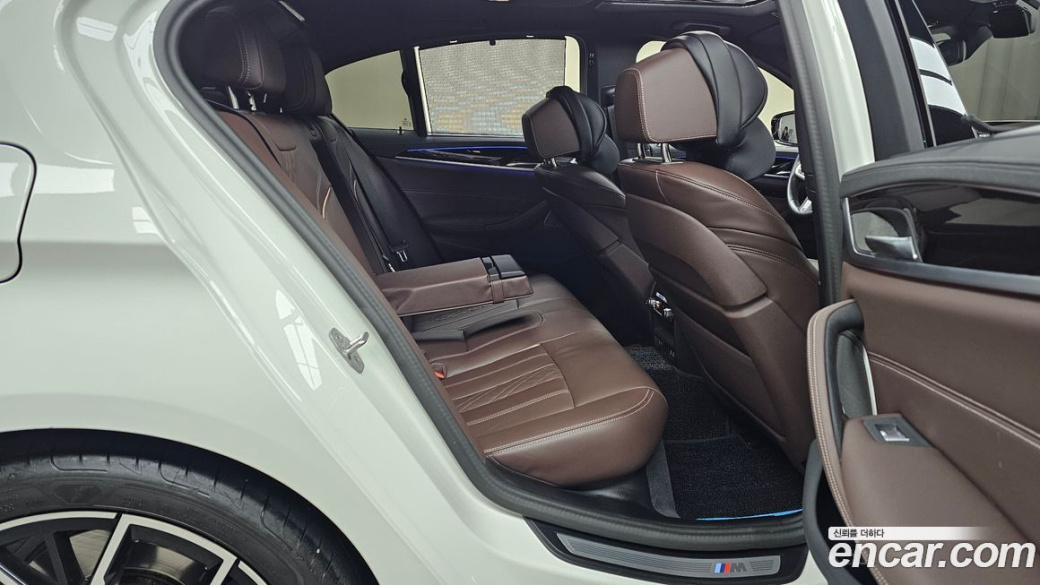 BMW 5-Series 530i M Sport Package, 2023
