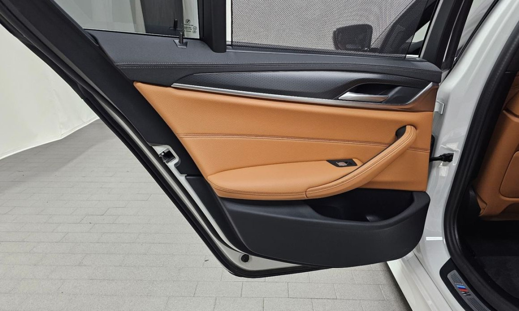 BMW 5-Series 520i M Sport, 2023