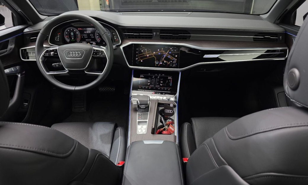 Audi A6 45 TFSI Quattro Premium, 2025
