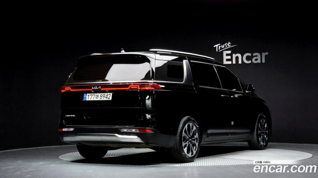 Kia Carnival 7-Seater Signature, 2022