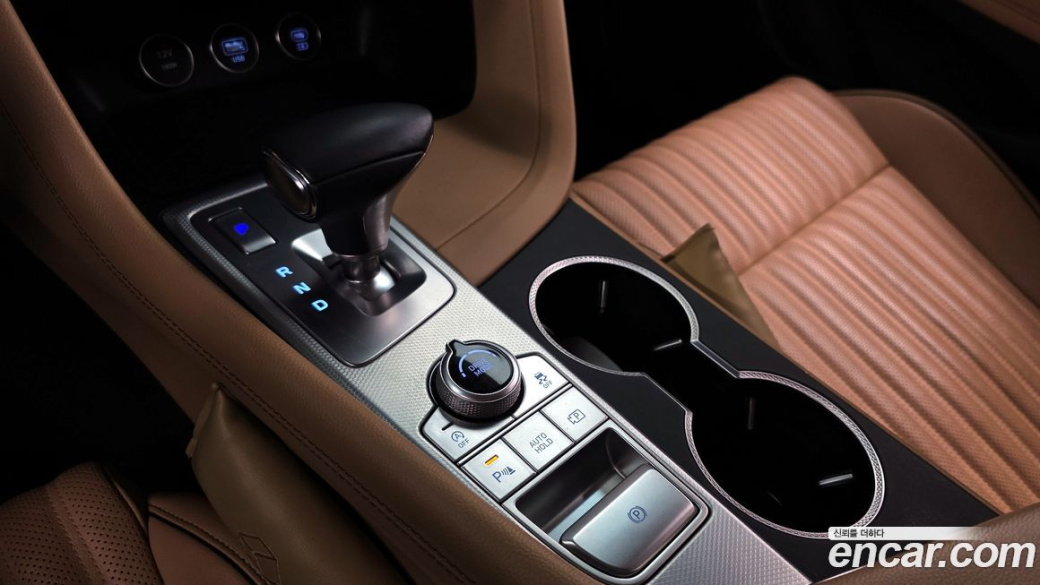 Genesis G70 Gasoline 2.5T 2WD, 2024
