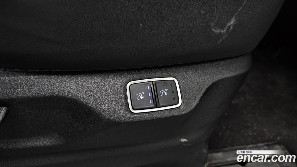 Hyundai Staria 4WD Lounge 9-Seater, 2025
