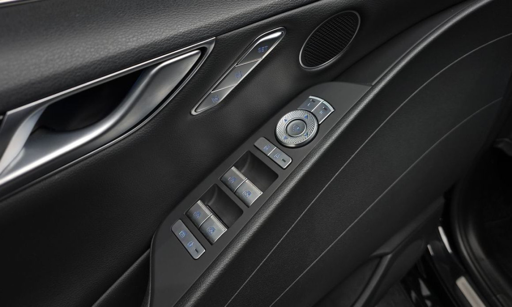 Genesis G80 Gasoline 2.5 Turbo AWD, 2023