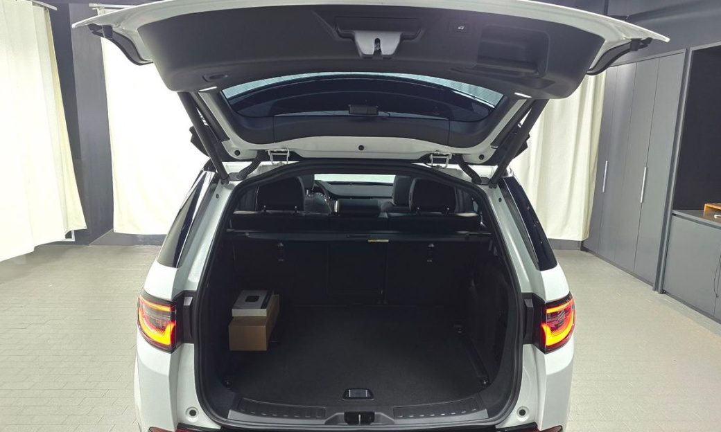 Land Rover Discovery Sport P250 Dynamic SE, 2025