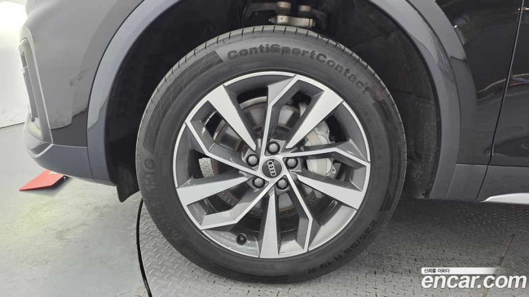 Audi Q5 45 TFSI Quattro Premium, 2023