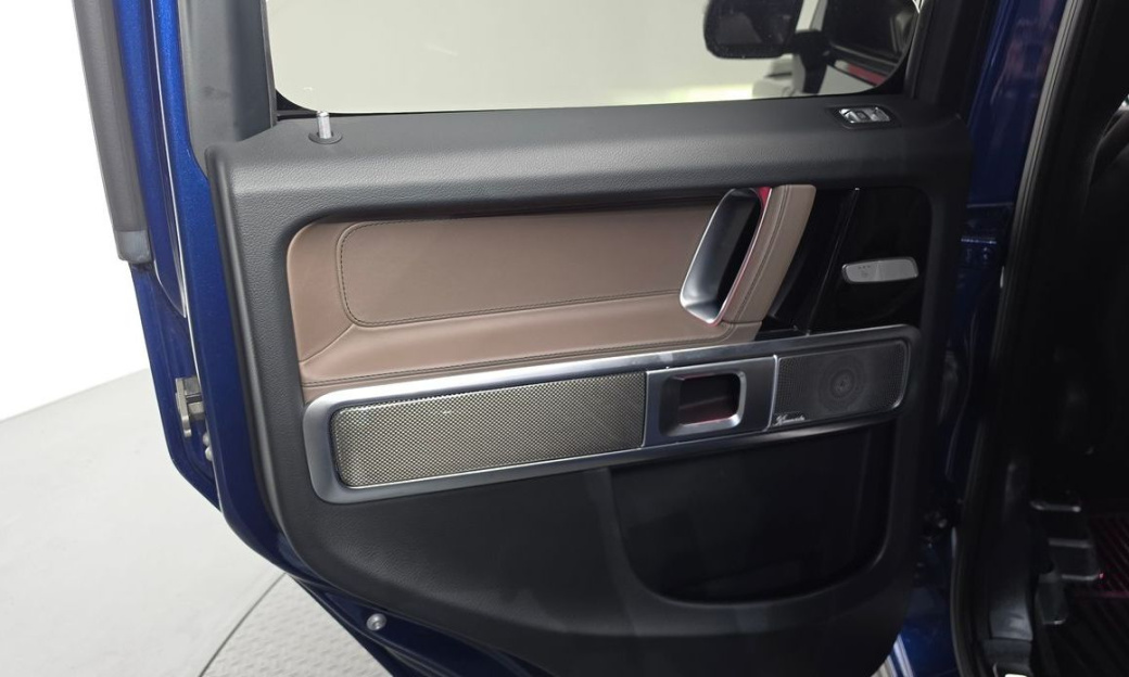 Mercedes-Benz G-Class G450d, 2025