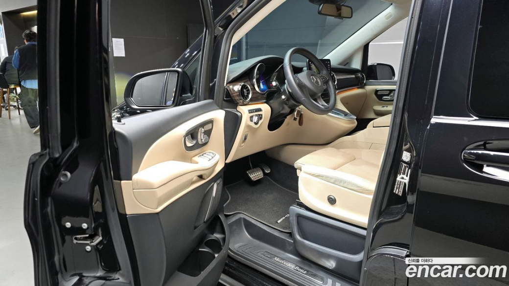 Mercedes-Benz V-Class V300 CDI, 2023