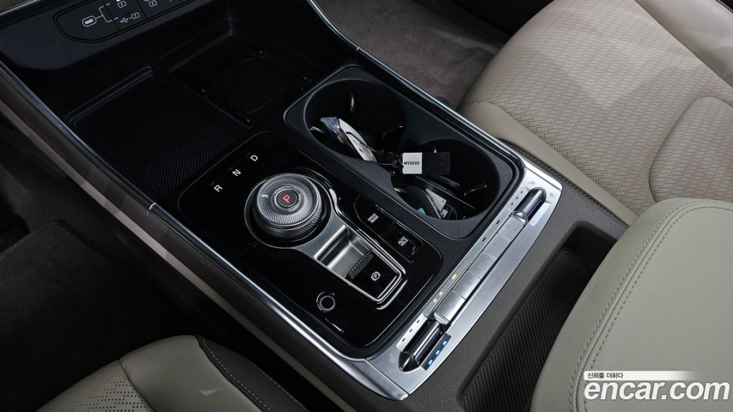 Kia Carnival 9-Seater Signature, 2024
