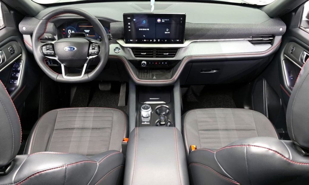 Ford Explorer 2.3 ST-Line 4WD, 2025