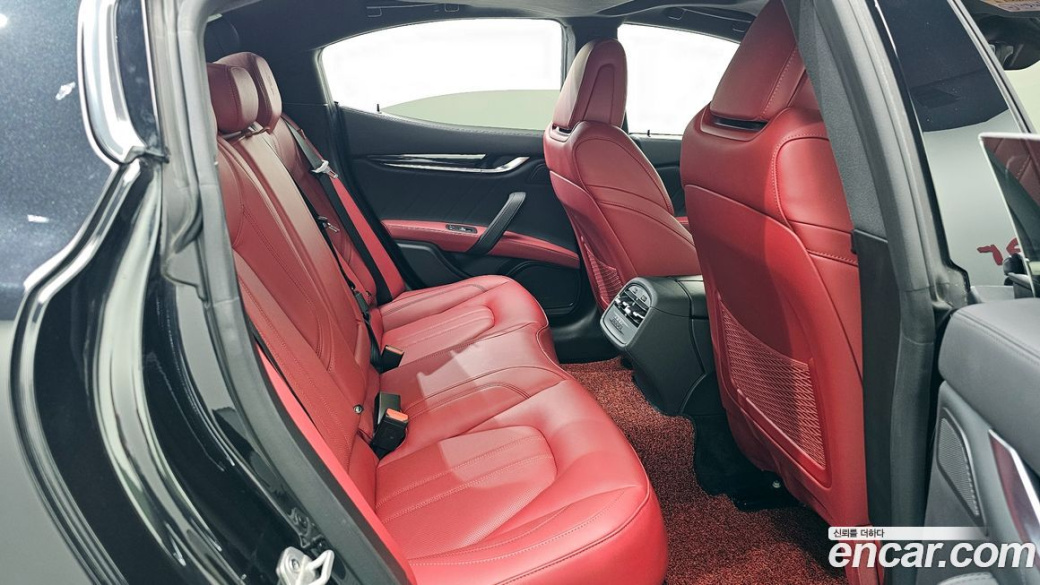 Maserati Ghibli 3.0 Modena, 2022