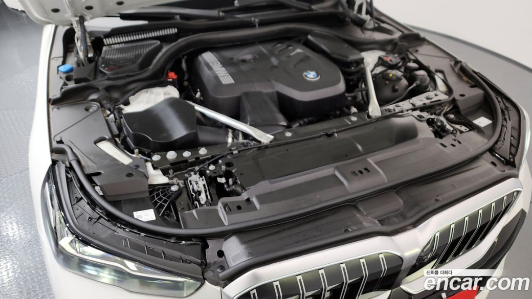BMW 5-Series 520i M Sport, 2025