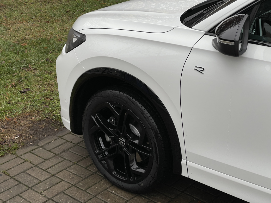 Volkswagen Tiguan L Pro 