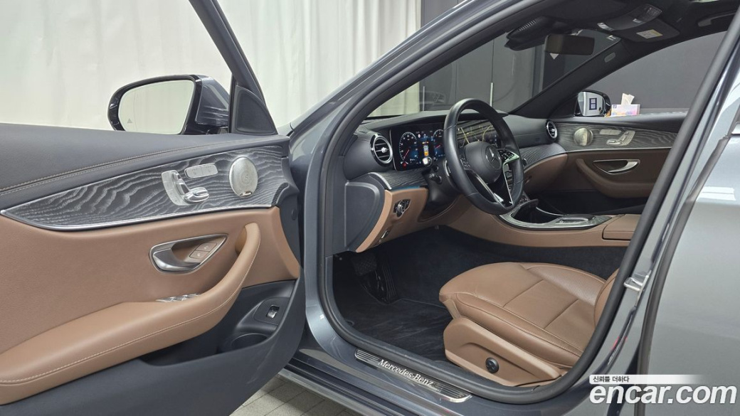 Mercedes-Benz E-Class E350 4MATIC Avantgarde, 2022