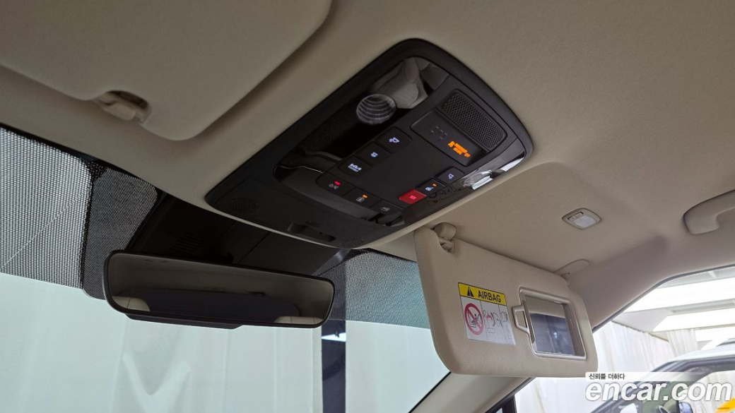 Kia Carnival 7-Seater Signature, 2023