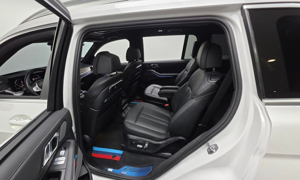 BMW X7 xDrive 40i Design Pure Excellence 6-Seater, 2024