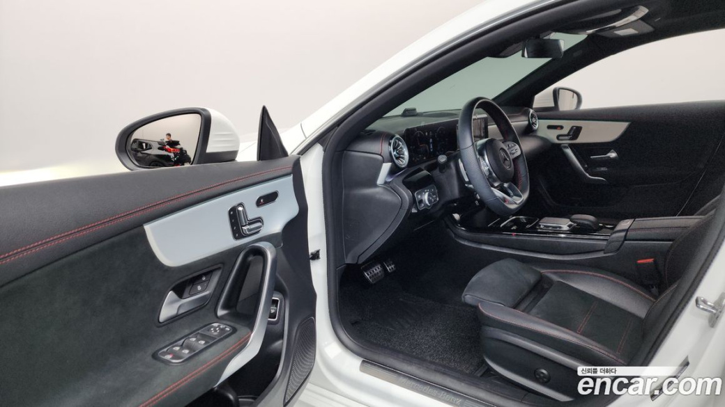 Mercedes-Benz CLA-Class CLA250 4MATIC, 2023