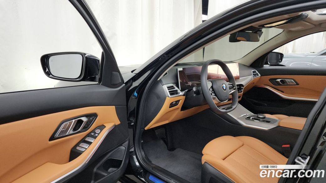 BMW 3-Series 320i, 2025