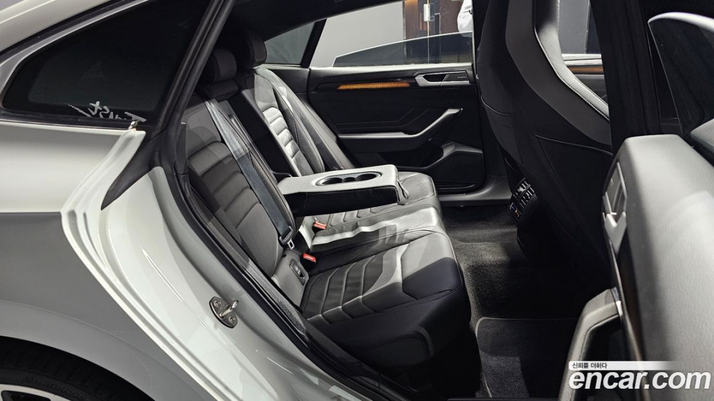 Volkswagen Arteon 2.0 TDI R-LIINE 4Motion, 2022