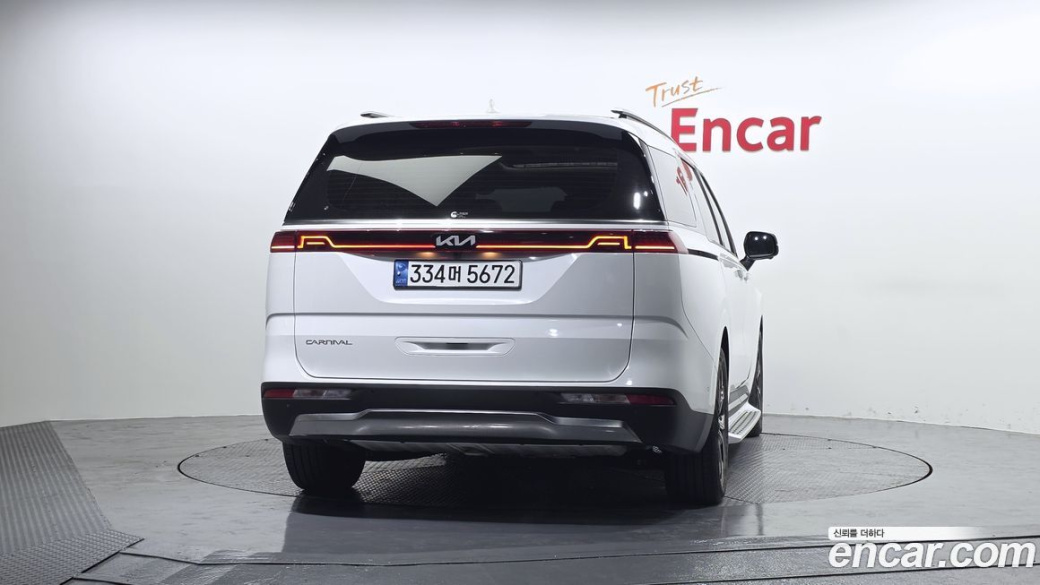 Kia Carnival 9-Seater Signature, 2023