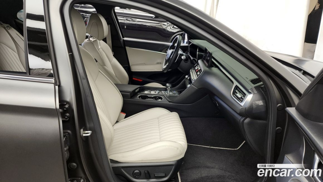 Genesis G70 Gasoline 2.5T 2WD, 2024