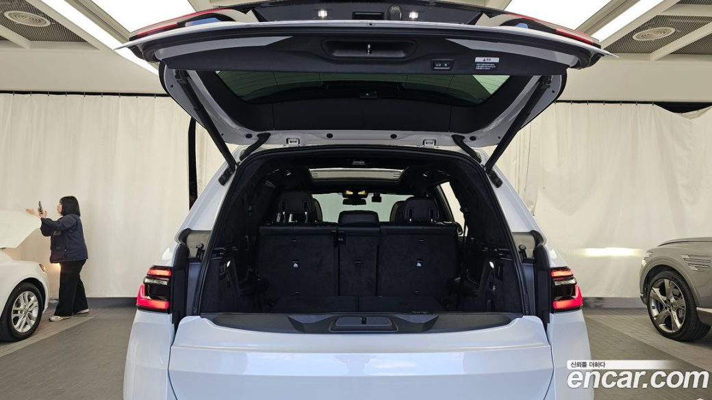 BMW X7 xDrive 40i Design Pure Excellence 7-Seater, 2025