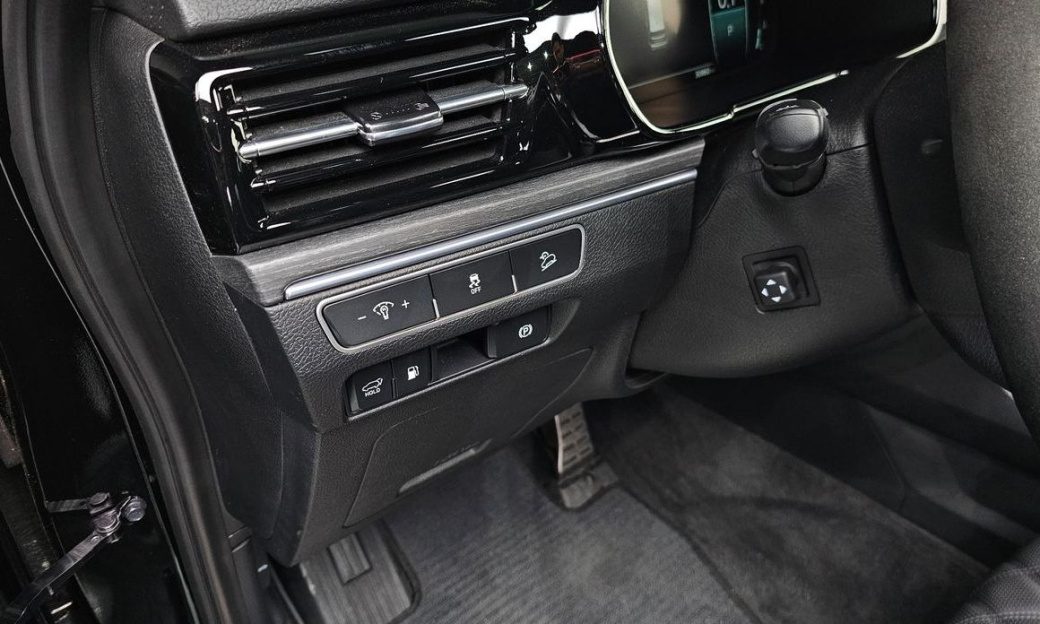 Kia Mohave Diesel 3.0 4WD 6-Seater, 2024