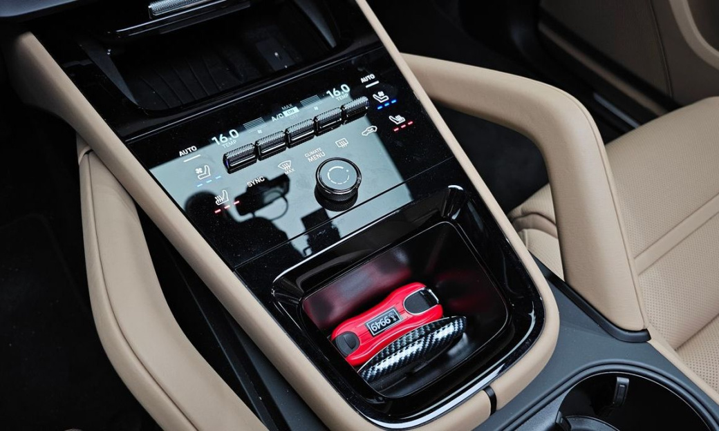 Porsche Cayenne 3.0, 2024