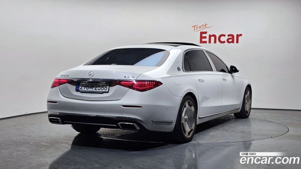 Mercedes-Benz S-Class Maybach S580 4MATIC, 2024