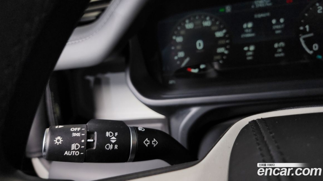 Land Rover Defender 110 D300 HSE, 2023