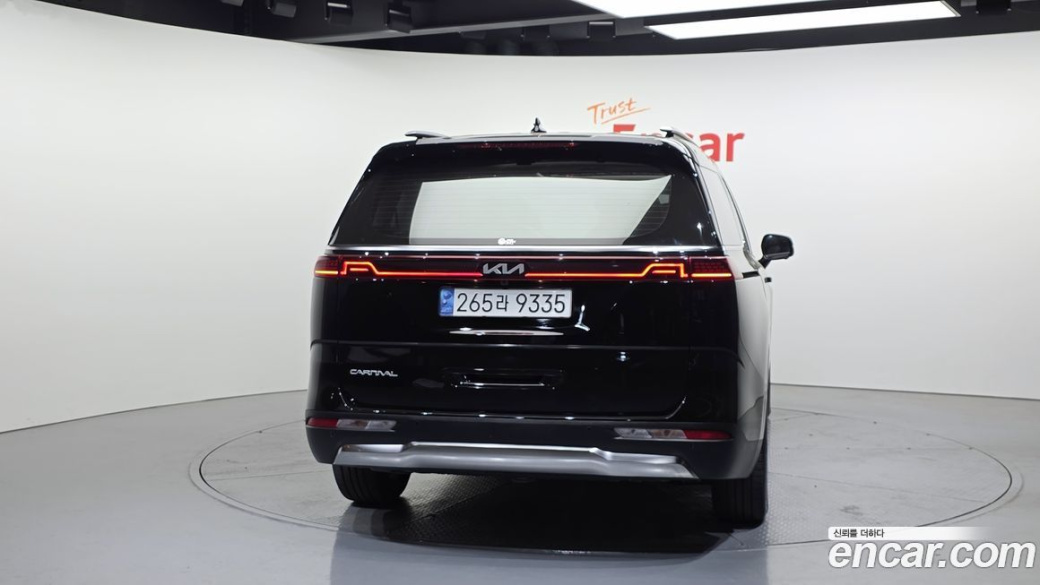 Kia Carnival 7-Seater Signature, 2023