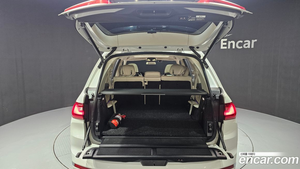 BMW X7 xDrive 40i Design Pure Excellence 7-Seater, 2022