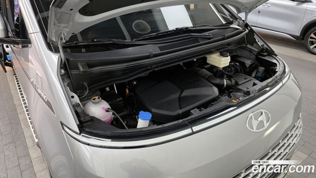 Hyundai Staria Tourer 9-Seater, 2023