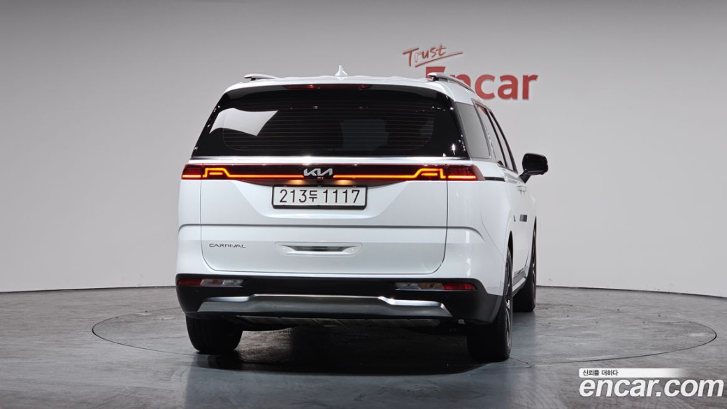 Kia Carnival 9-Seater Signature, 2022