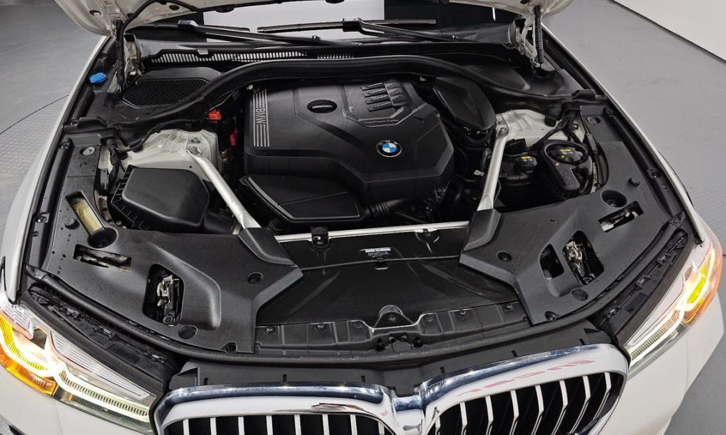 BMW 5-Series 520i M Sport, 2022