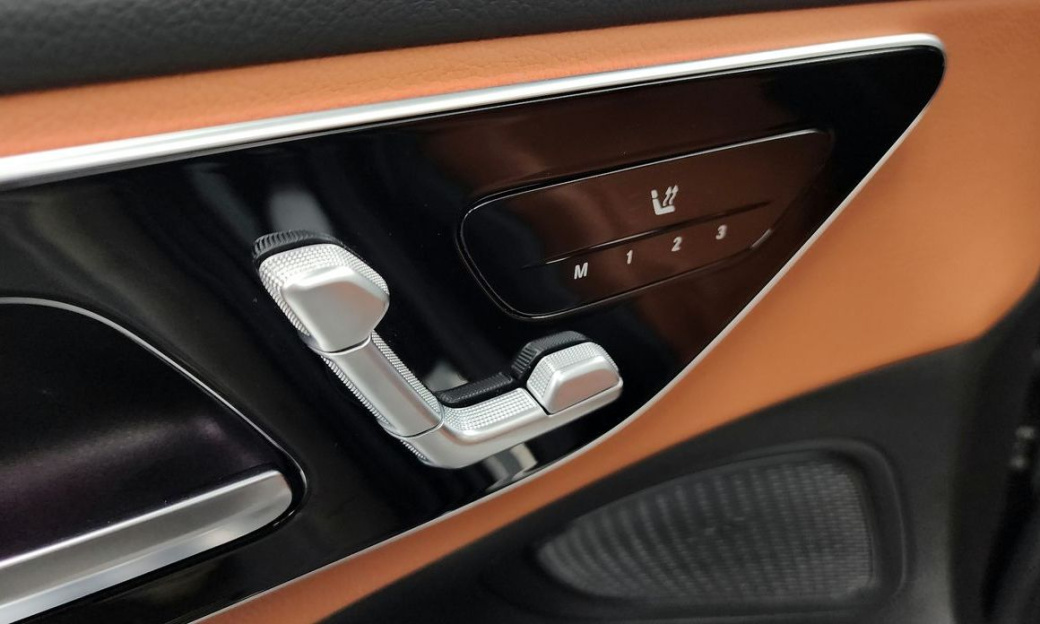 Mercedes-Benz C-Class C300 4MATIC Avantgarde, 2023