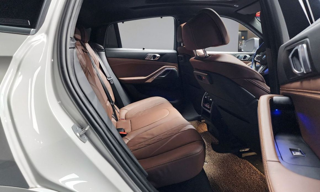 BMW X6 xDrive40i M Sport, 2022