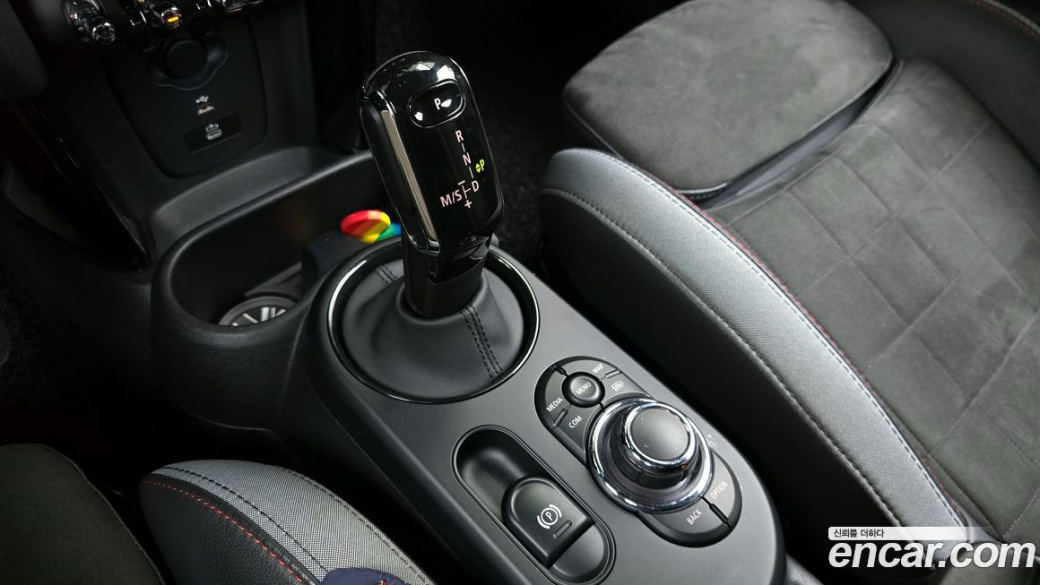 Mini Cooper JCW, 2023