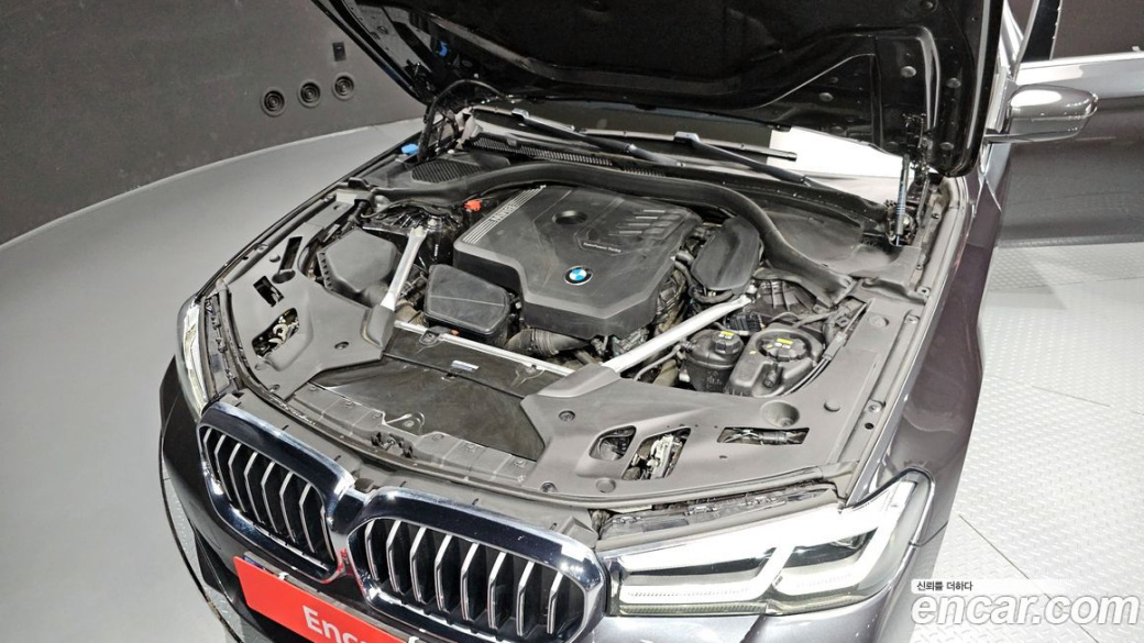 BMW 5-Series 520i M Sport, 2023