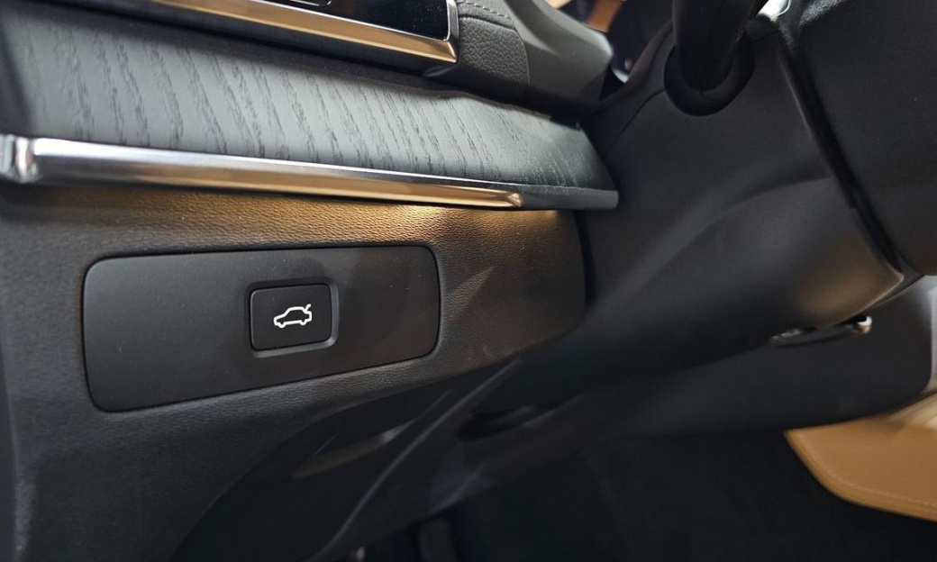 Volvo XC90 B6 Ultra Bright, 2025