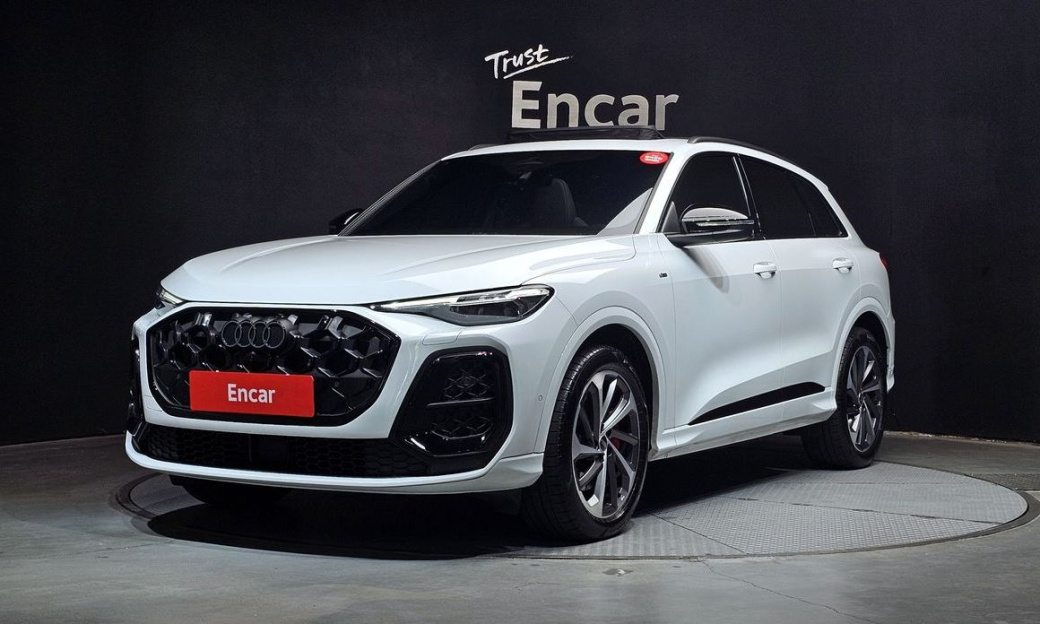 Audi Q5 40 TDI Quattro S Line Black Edition, 2025