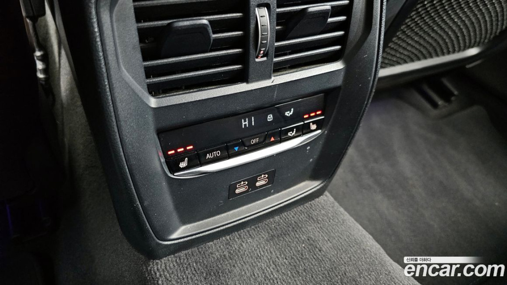 BMW 3-Series 320i Luxury, 2022