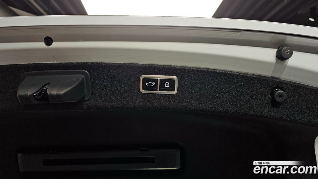 Genesis G80 Gasoline 2.5 Turbo 2WD, 2025