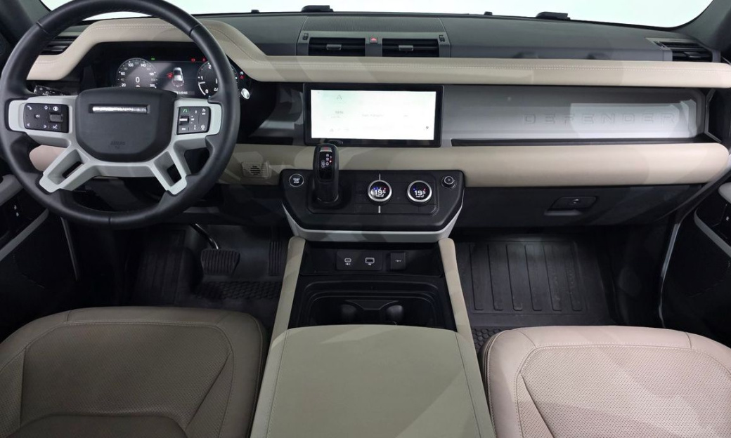 Land Rover Defender 110 D250 SE, 2024