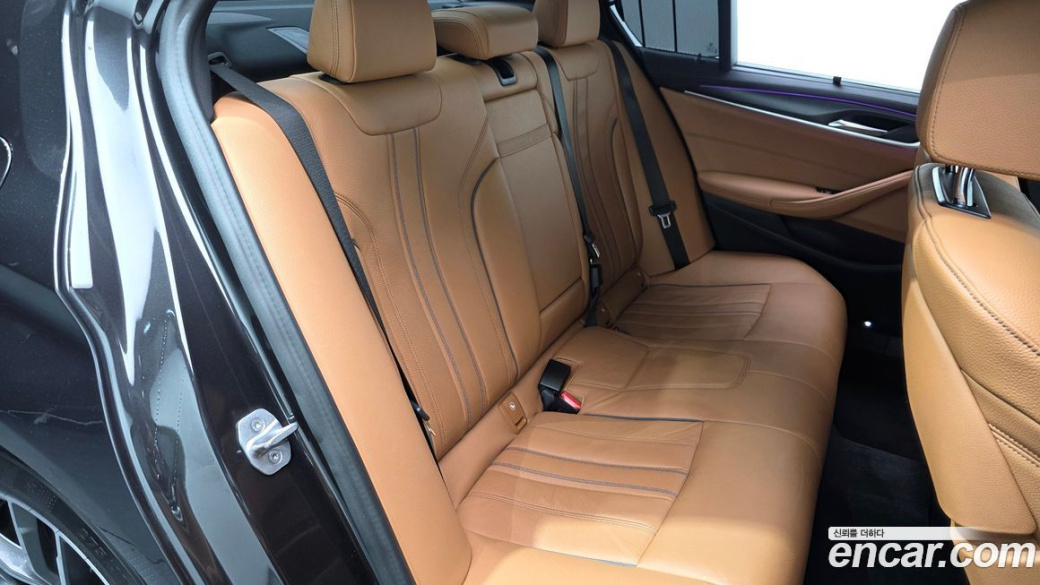 BMW 5-Series 520i M Sport, 2023