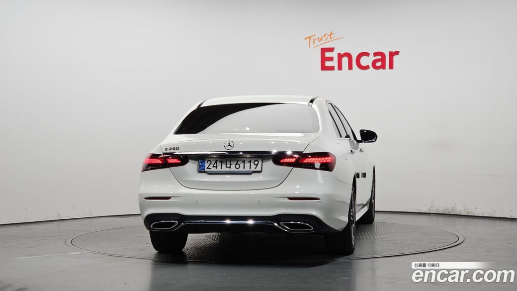 Mercedes-Benz E-Class E250 AMG Line, 2023