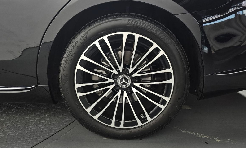 Mercedes-Benz S-Class S350 d 4MATIC, 2025