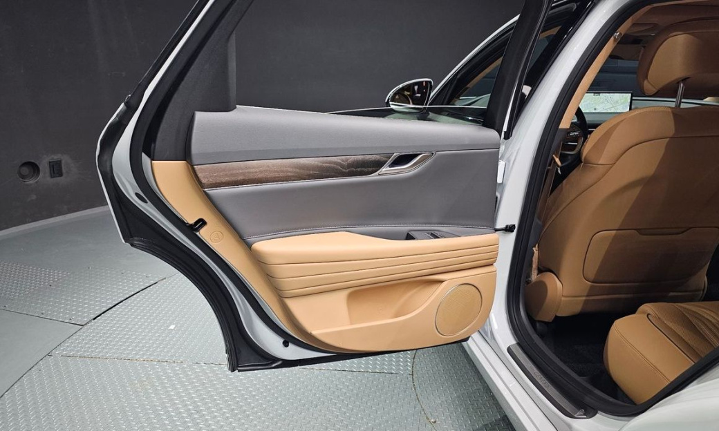 Genesis G80 Gasoline 2.5 Turbo AWD, 2024